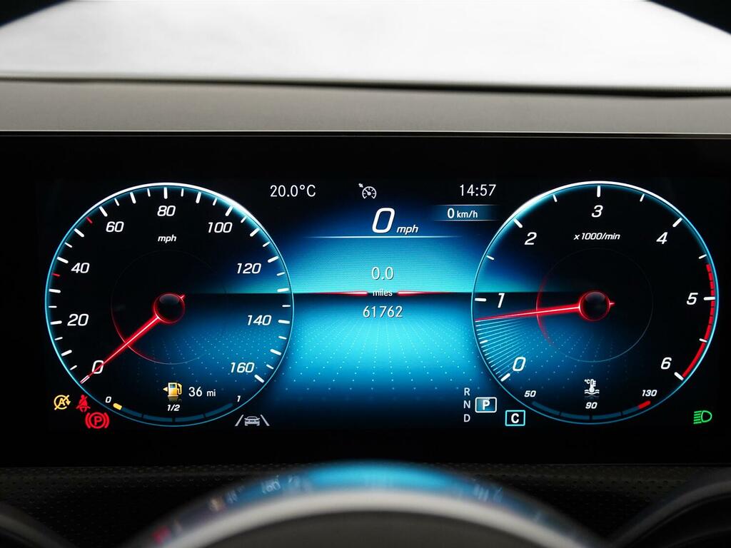 Mercedes-Benz CLA Class Cla 220 D Amg Line Premium White #4