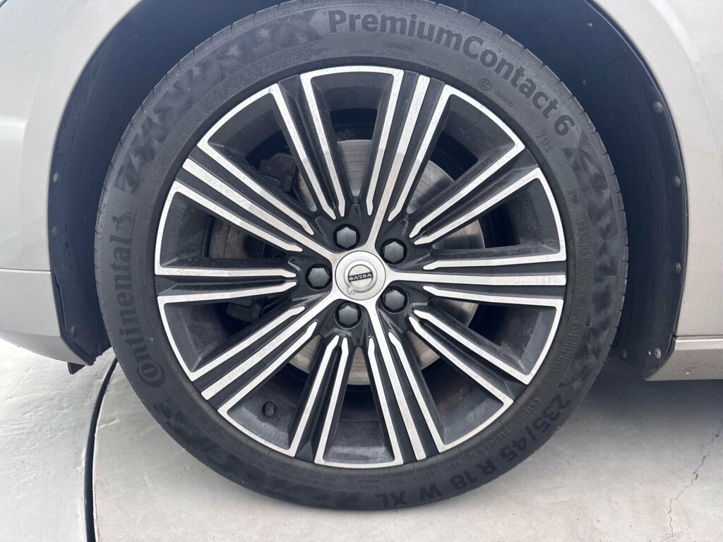 Volvo V60 2.0 D3 150 Momentum Plus Black #14