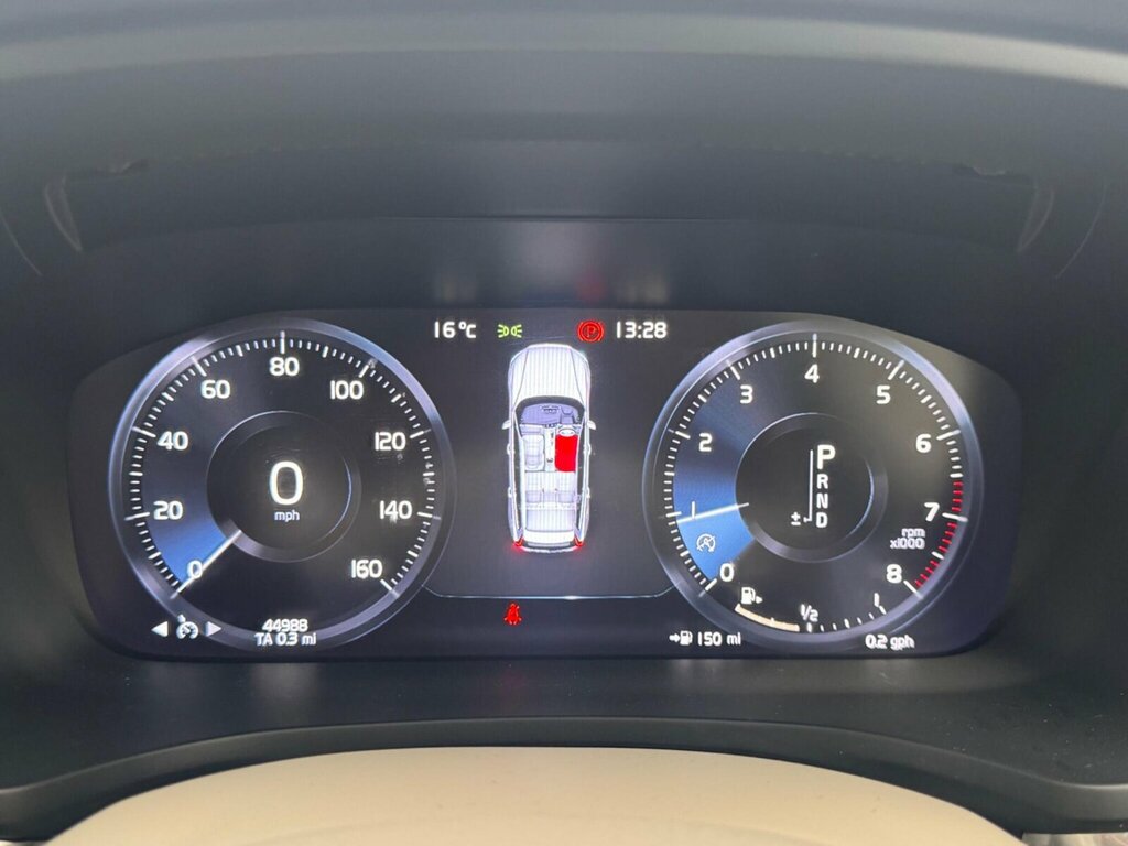 Volvo V60 2.0 D3 150 Momentum Plus Black #16