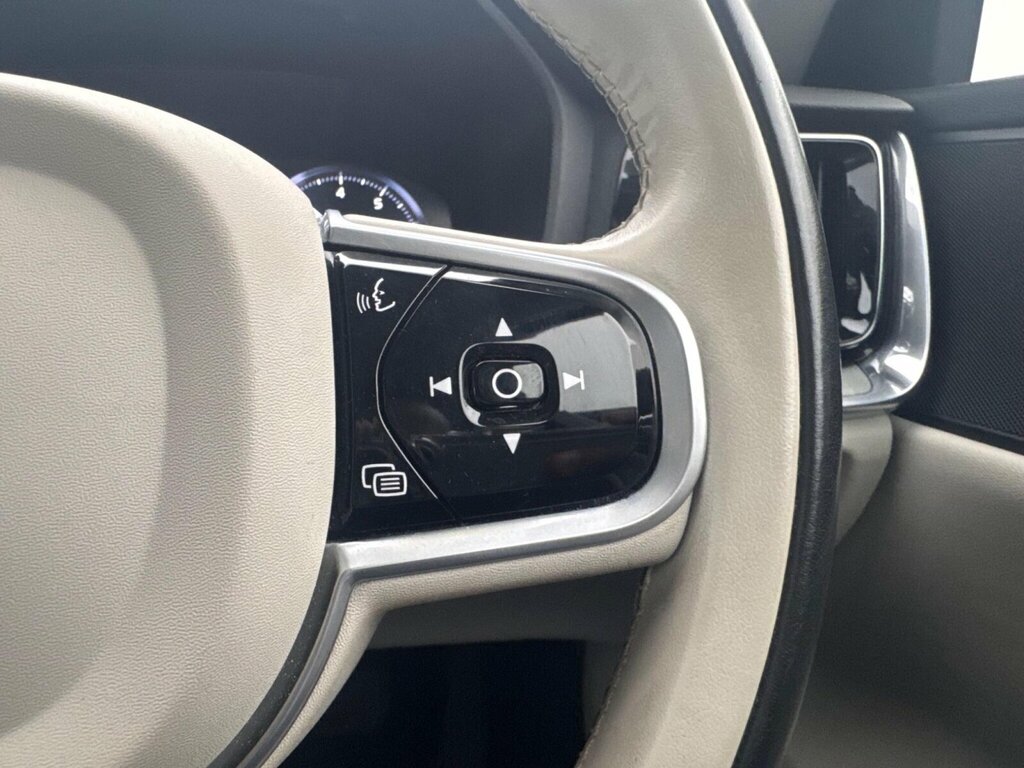 Volvo V60 2.0 D3 150 Momentum Plus Black #11