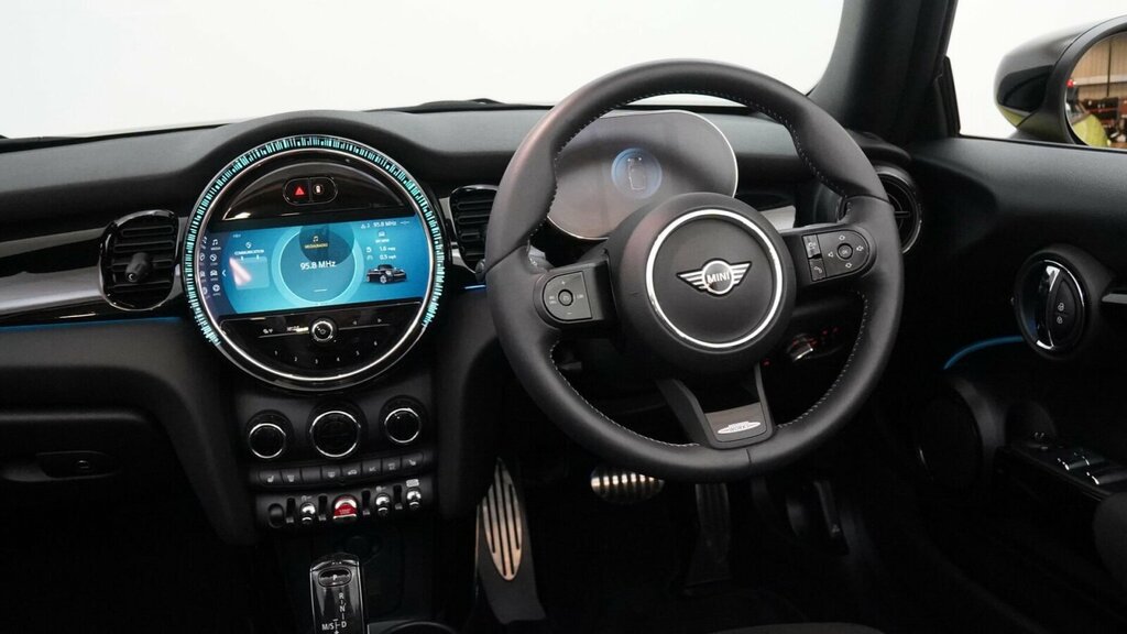 Mini Convertible 2.0 Cooper S Sport Convertible Steptron White #54