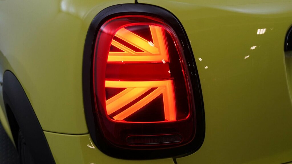 Mini Convertible 2.0 Cooper S Sport Convertible Steptron White #65