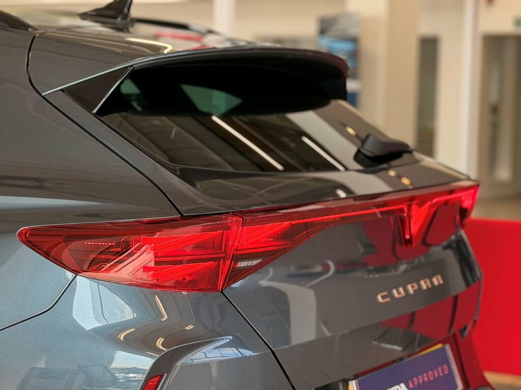 Cupra Formentor 1.5 Ehybrid 25.8Kwh Vz First Edition Suv Petro Brown #26