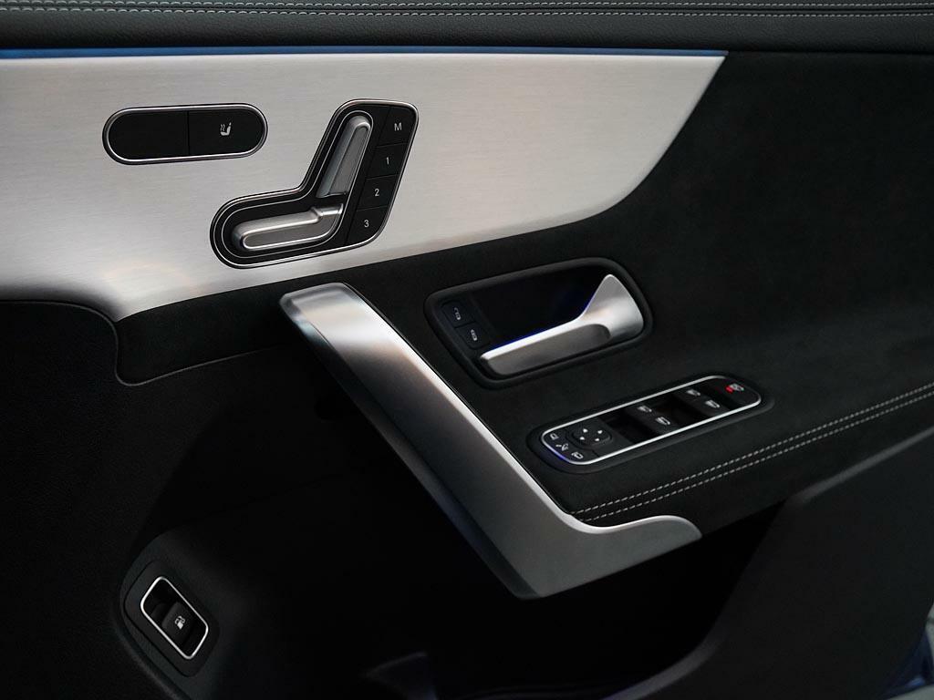 Mercedes-Benz CLA Class Cla 220D Amg Line Premium Tip Blue #29