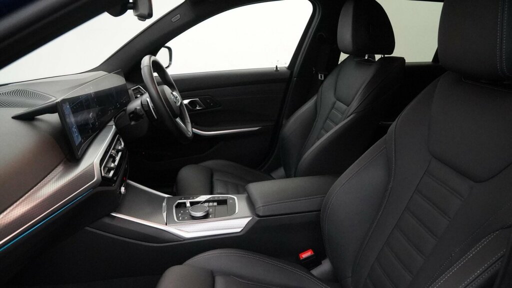 BMW 3 Series 330E Xdrive M Sport Step #26