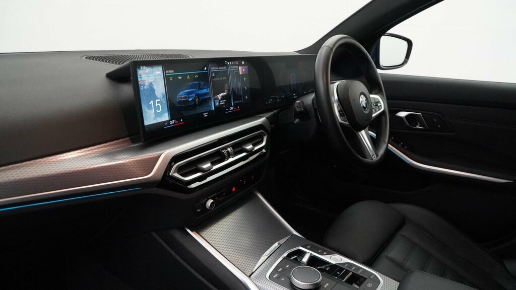 BMW 3 Series 330E Xdrive M Sport Step #25