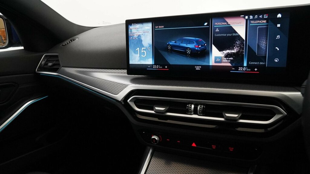 BMW 3 Series 330E Xdrive M Sport Step #33