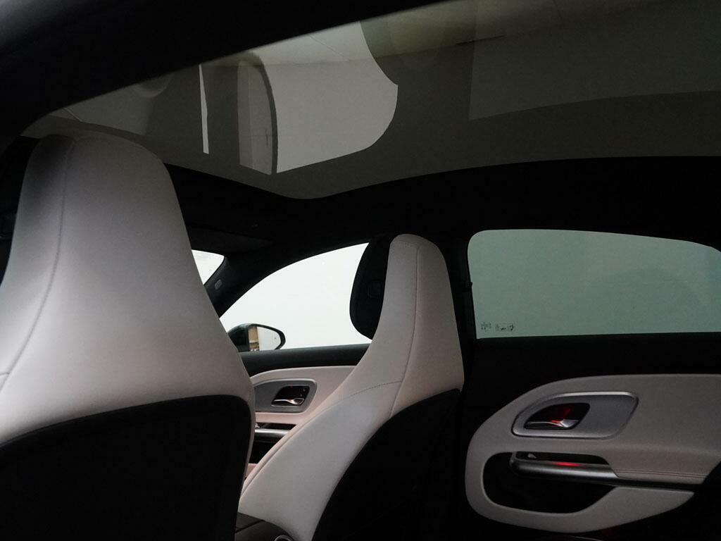 Mercedes-Benz CLA Class Cla 200 Amg Line Executive #32
