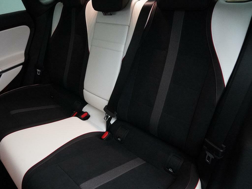 Mercedes-Benz CLA Class Cla 200 Amg Line Executive #9