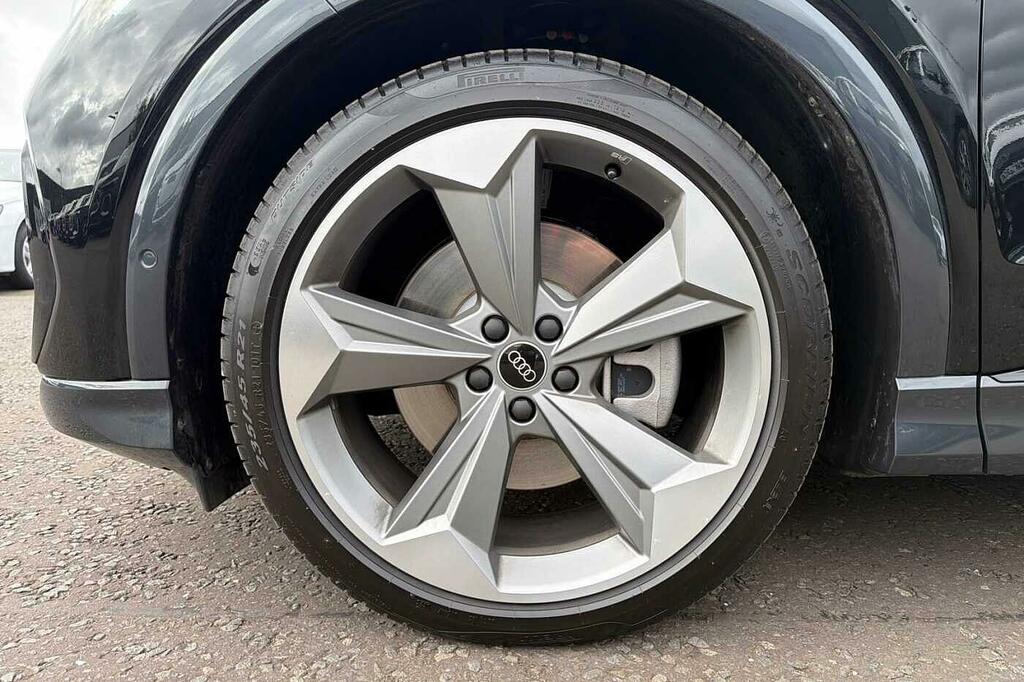 Audi Q4 E Tron Black Edition 45 Quattro 210,00 Kw Black #5