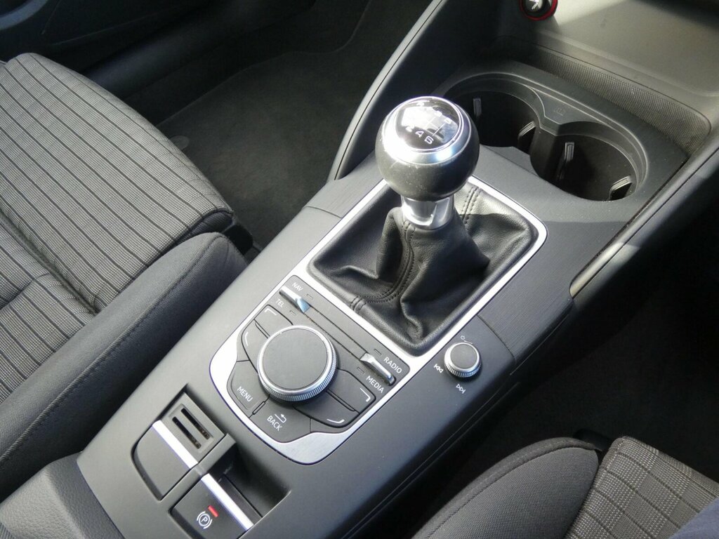 Audi A3 1.6 Tdi Se S Tronic 18 Alloys Black #18