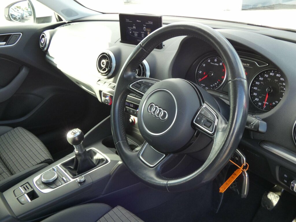 Audi A3 1.6 Tdi Se S Tronic 18 Alloys Black #10