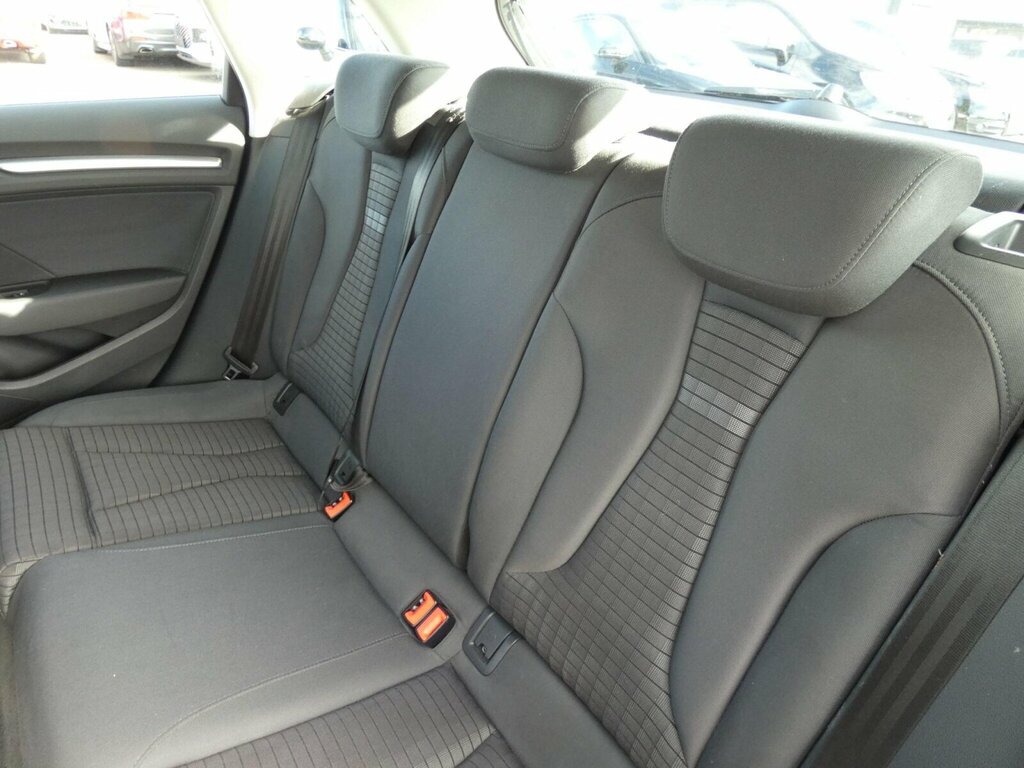 Audi A3 1.6 Tdi Se S Tronic 18 Alloys Black #13