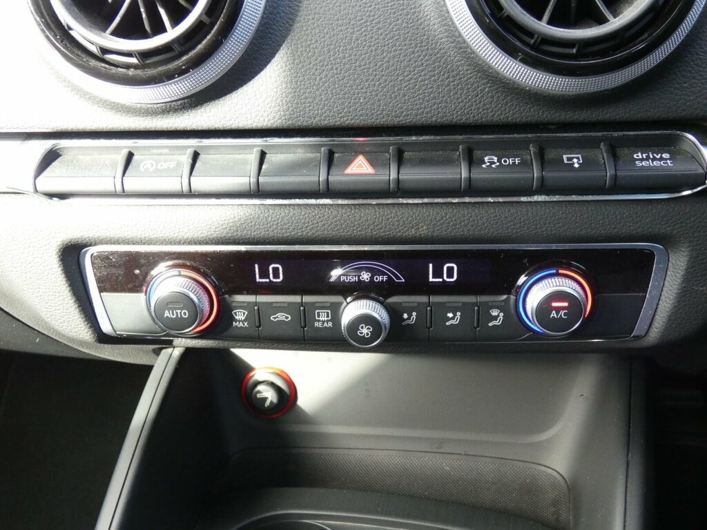 Audi A3 1.6 Tdi Se S Tronic 18 Alloys Black #19
