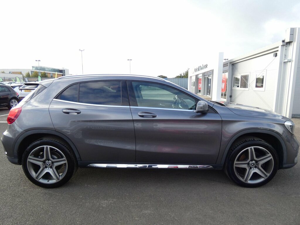 Mercedes-Benz GLA Class 2.1 Gla220d Amg Line 7G-dct 4Matic Euro 6 Ss Grey #4
