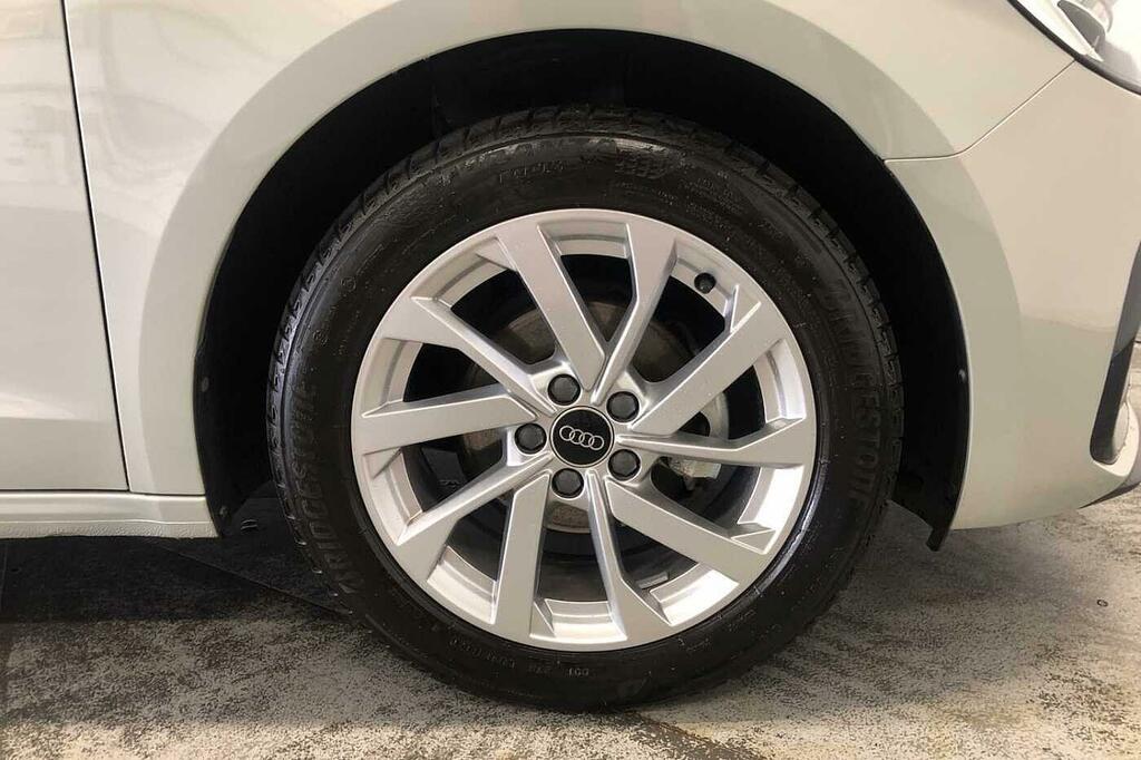 Audi A1 Sport 25 Tfsi 95 Ps 5-Speed Silver #5