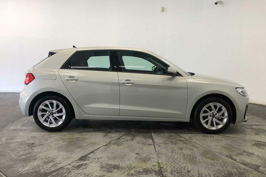 Audi A1 Sport 25 Tfsi 95 Ps 5-Speed Silver #4