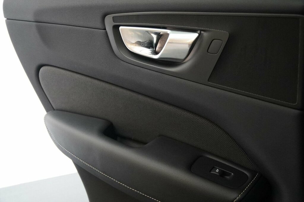 Volvo XC60 Inscription Blue #29