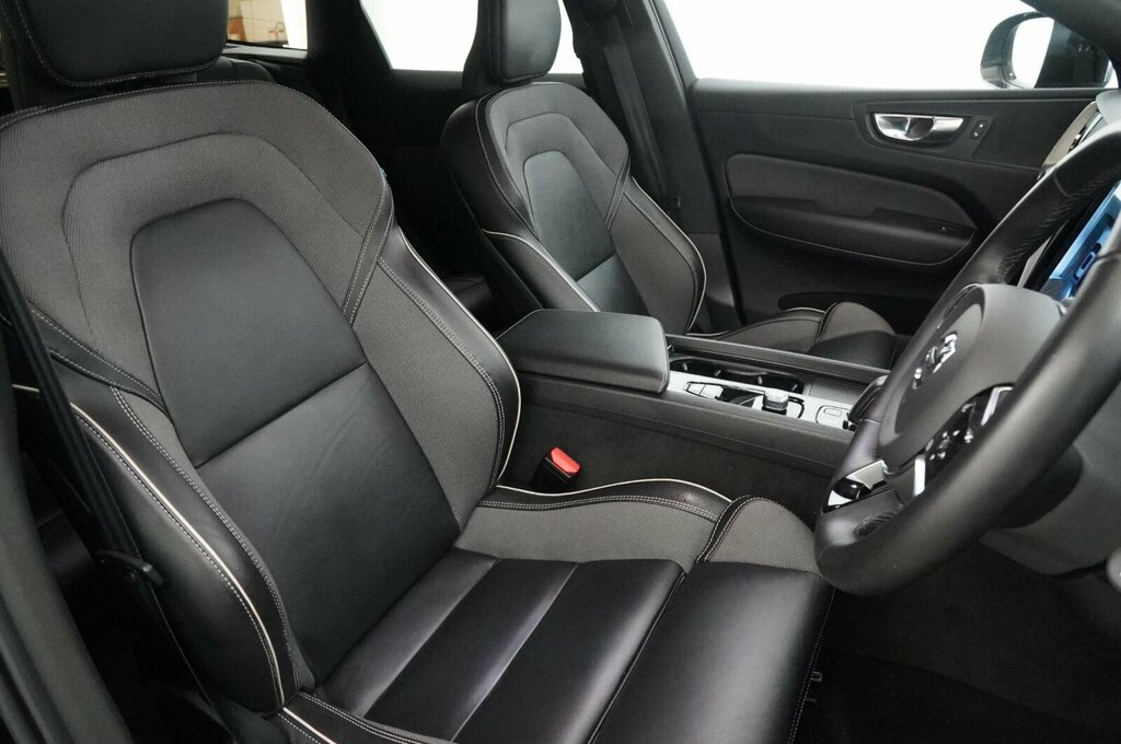 Volvo XC60 Inscription Blue #9
