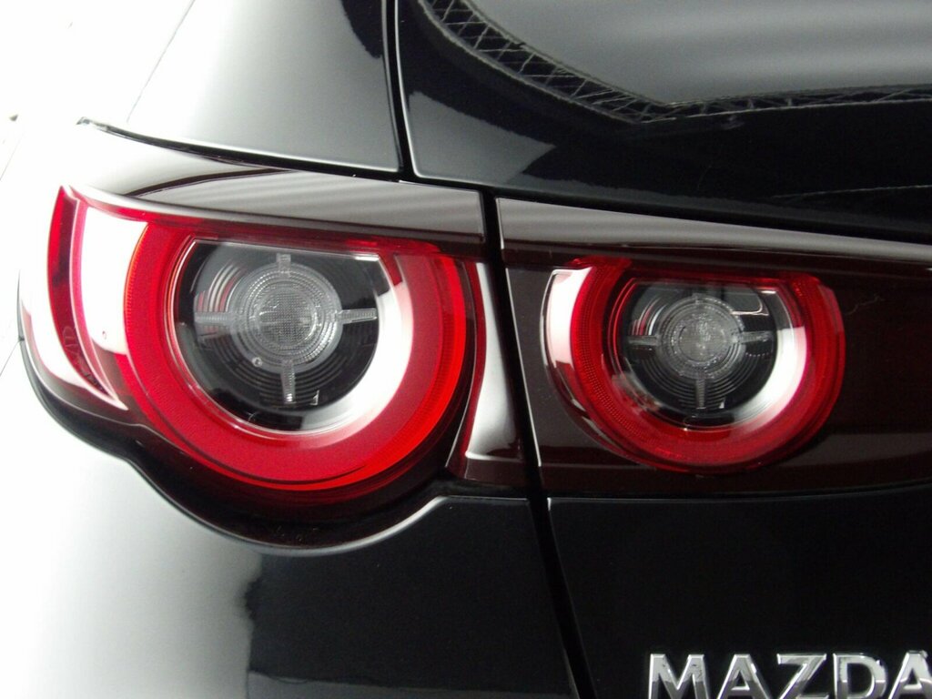 Mazda 3 2.5 140Ps Homura Skyactiv G Red #9