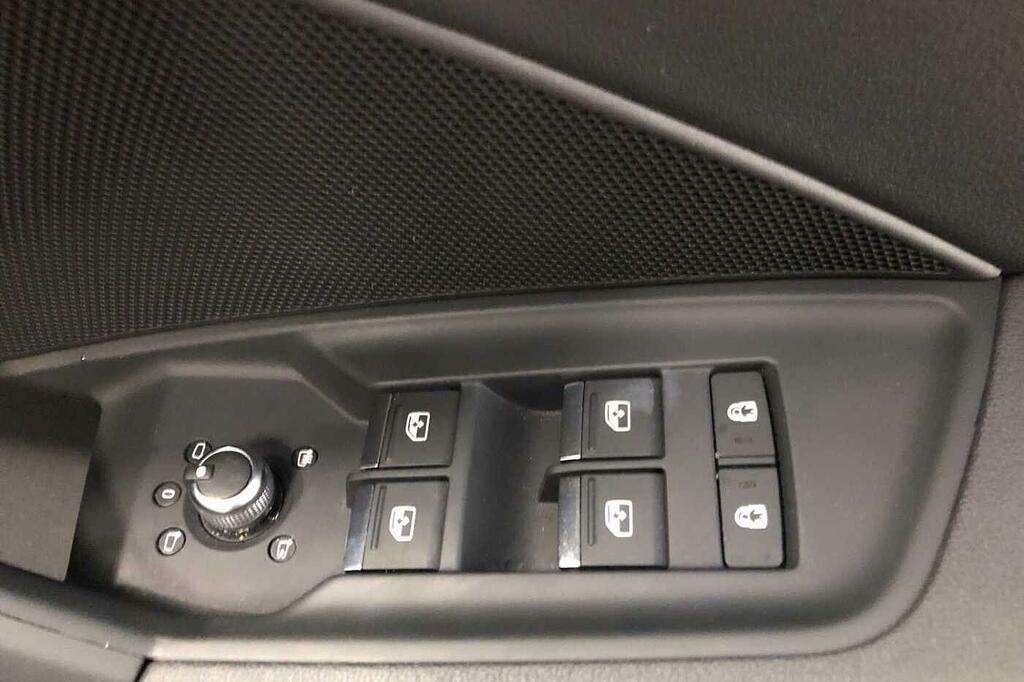 Audi A3 30 Tfsi Sport S Tronic Black #26