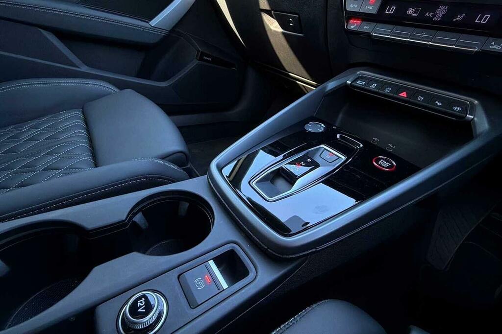 Audi A3 1.5 Tfsi 35 S Line Sportback S Tronic Black #8