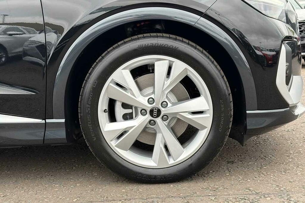 Audi Q4 E Tron Q4 S Line 45 E-tron 210,00 Kw Black #5