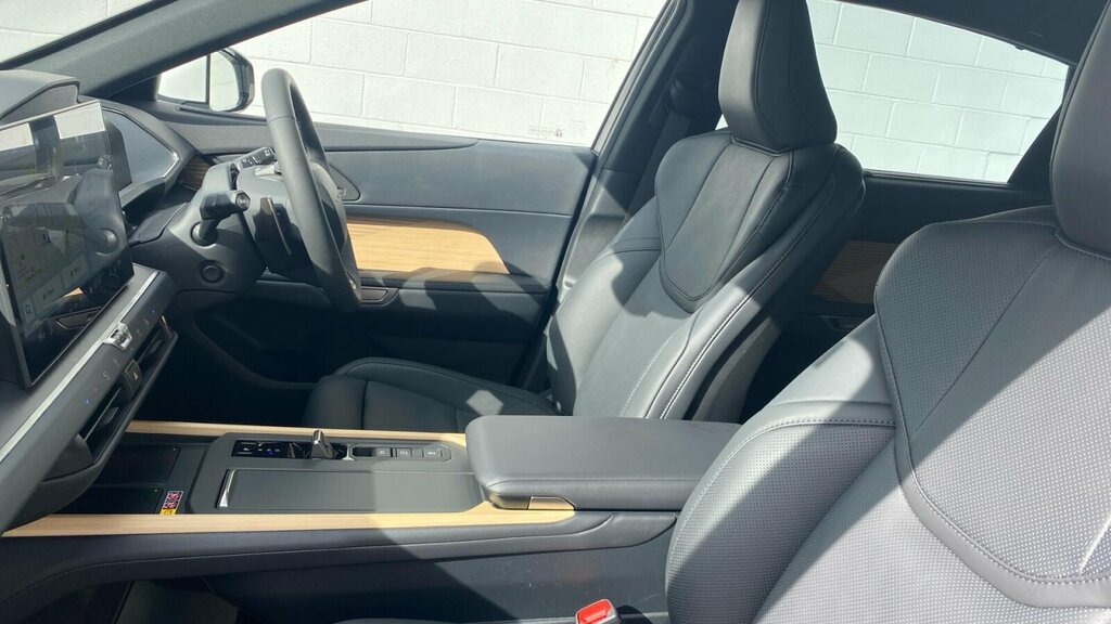 Lexus ES 350E 77Kwh Premium Plus Saloon White #6