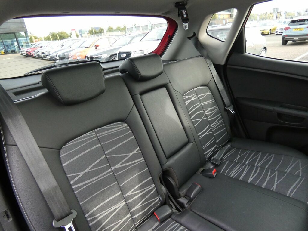 Kia Venga 2017 1.6 Only 23,000Mls,sat Nav,bluetoot Silver #14