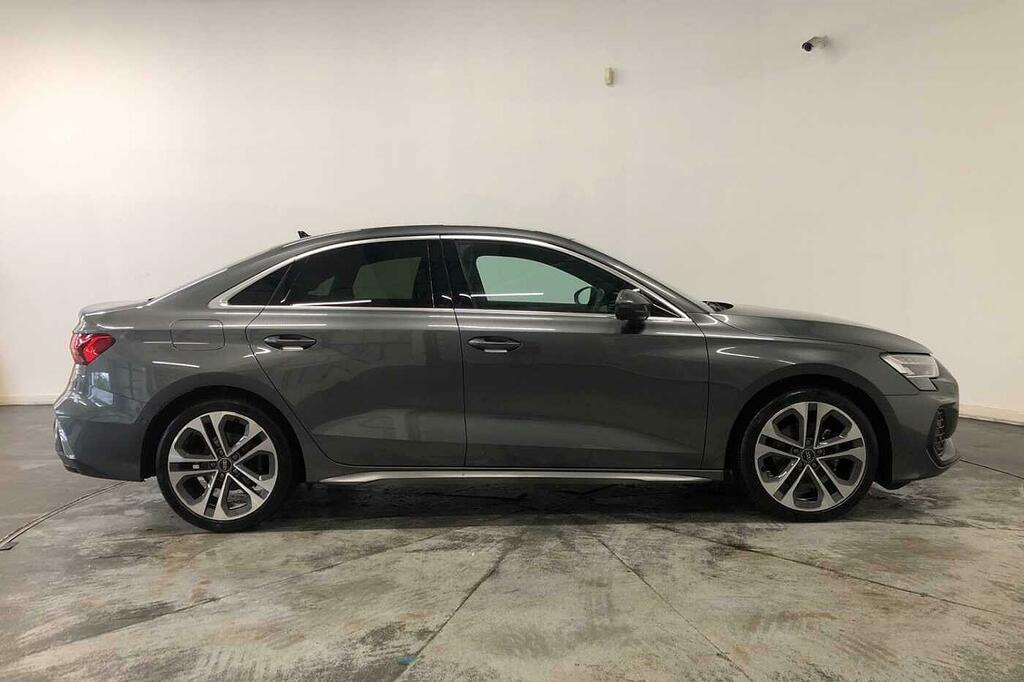 Audi A3 Sportback Black Edition 35 Tfsi 150 Ps S Tronic DL24LAE Black #4