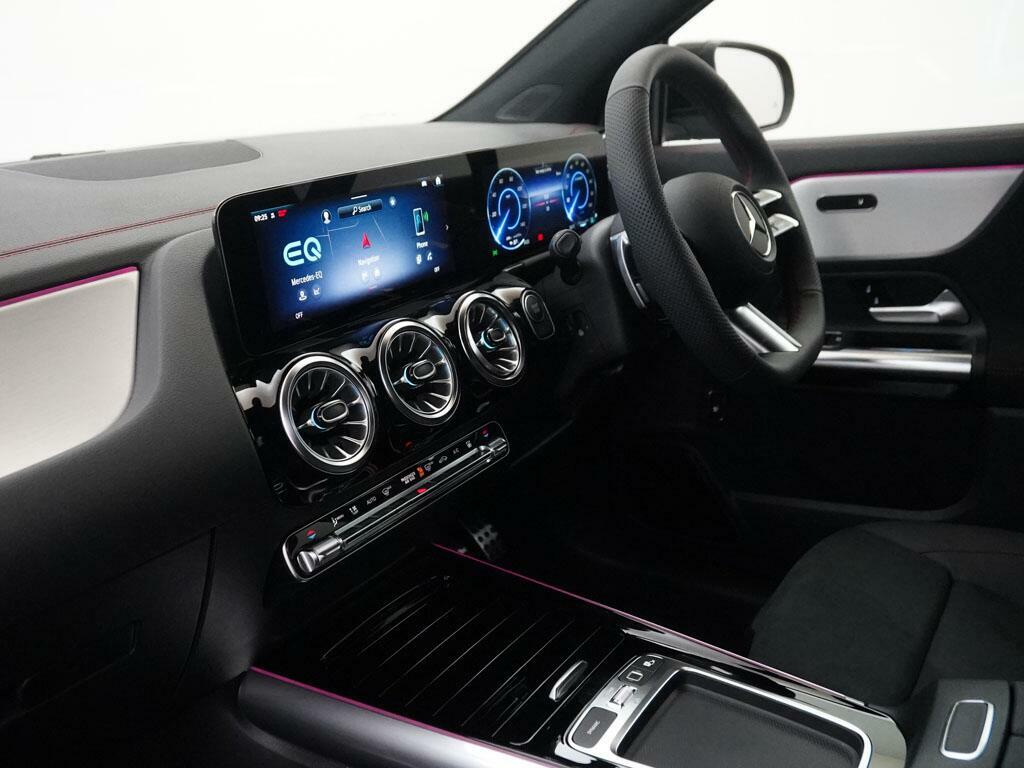 Mercedes-Benz EQA Eqa 250 Amg Line Premium Black #3