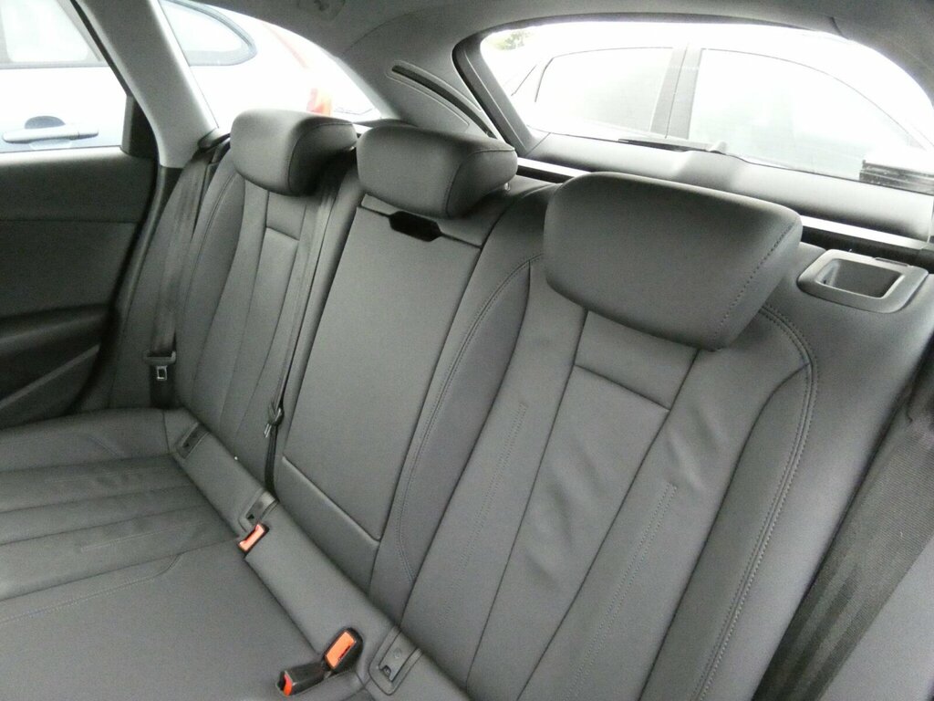 Audi A4 2.0 Tfsi 35 Black Edition Saloon Black #13