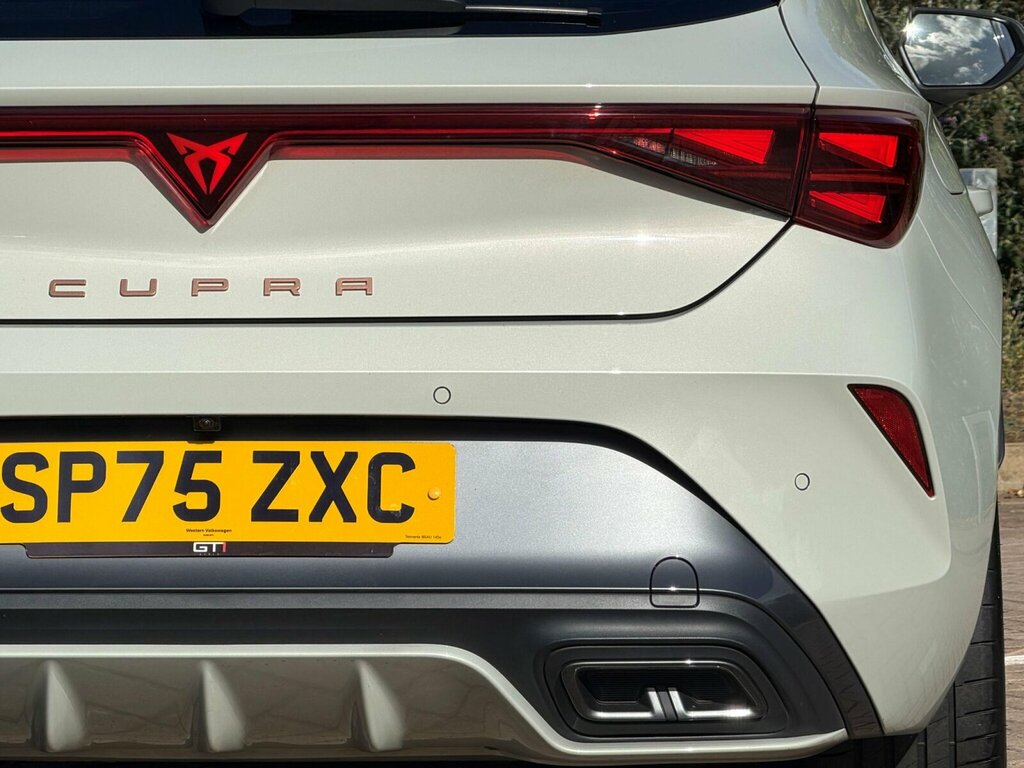 Cupra Leon Cupra Leon Estate 1.5 Tsi 150 V2 White #8