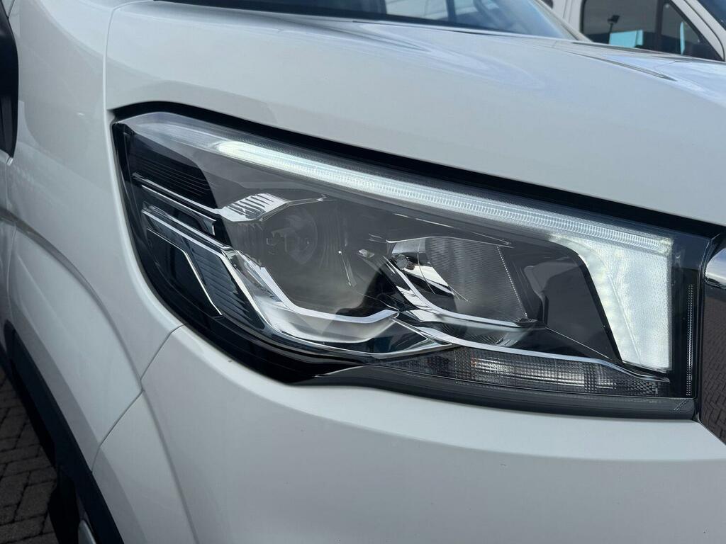 Maxus Deliver 9 Rwd Lxh Base L3h3 150 3500 White #8