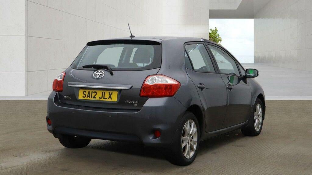 Toyota Auris 1.6 V-matic Tr Multimode Euro 5 Grey #4