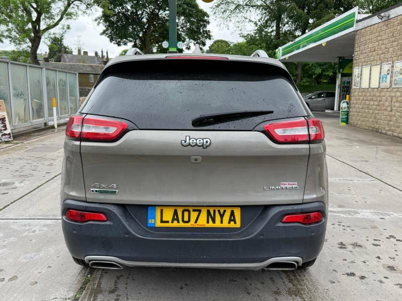 Jeep Cherokee 2.2 M-jet II Overland Adi 197 Bhp White #26