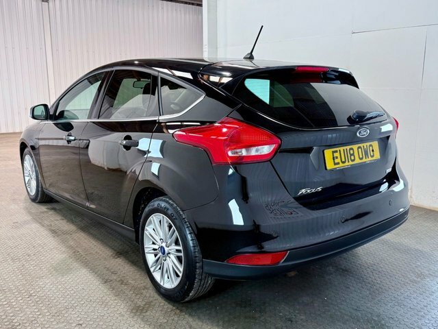 Ford Focus 2018 1.0T Ecoboost Zetec Edition Hatchback Pet Black #4