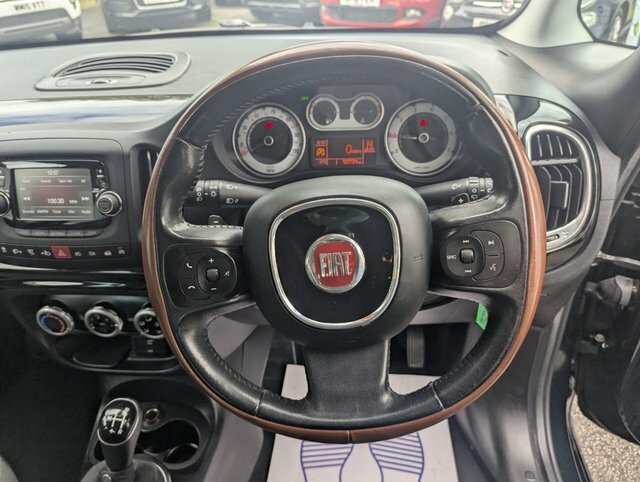 Fiat 500L 1.4 Pop Star 95 Bhp Red #20