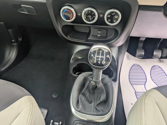 Fiat 500L 1.2 Multijet Lounge 85 Bhp Black #28