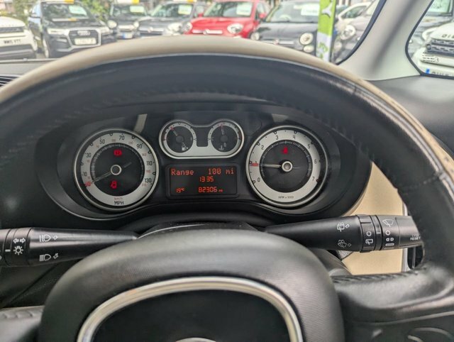 Fiat 500L 1.2 Multijet Lounge 85 Bhp Black #26