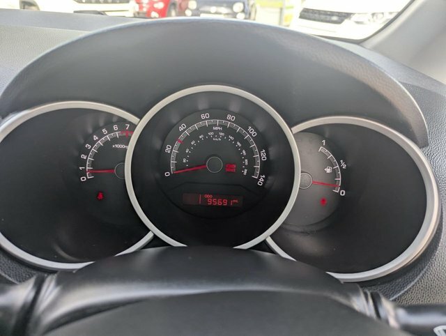 Kia Venga Mpv 1.6 3 Euro 5 Sat Nav 201313 Silver #22