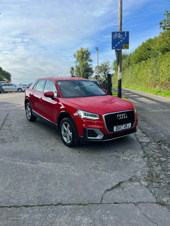 Audi Q2 1.6 Tdi Sport Red #2