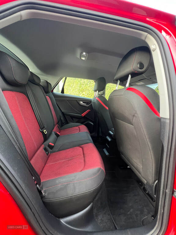 Audi Q2 1.6 Tdi Sport Red #6