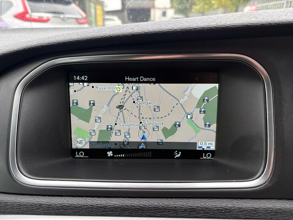Volvo V40 2.0 D4 R-design Lux Nav Fsh T.belt Done Ulez Free Red #6