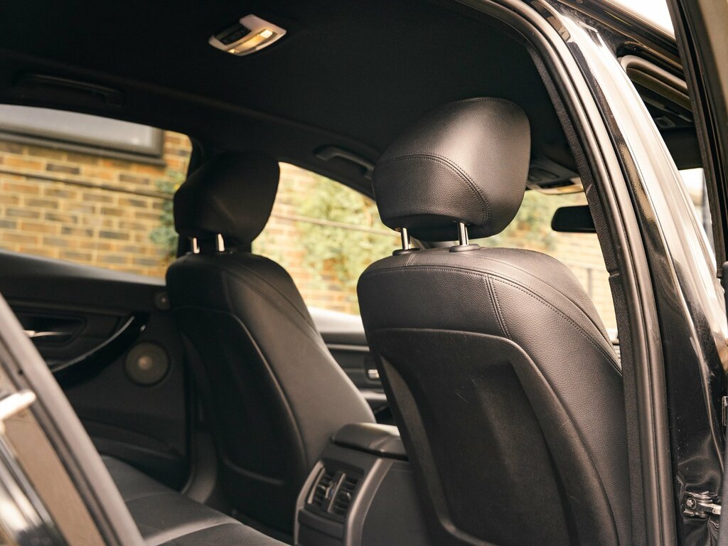BMW Alpina Saloon Black #12