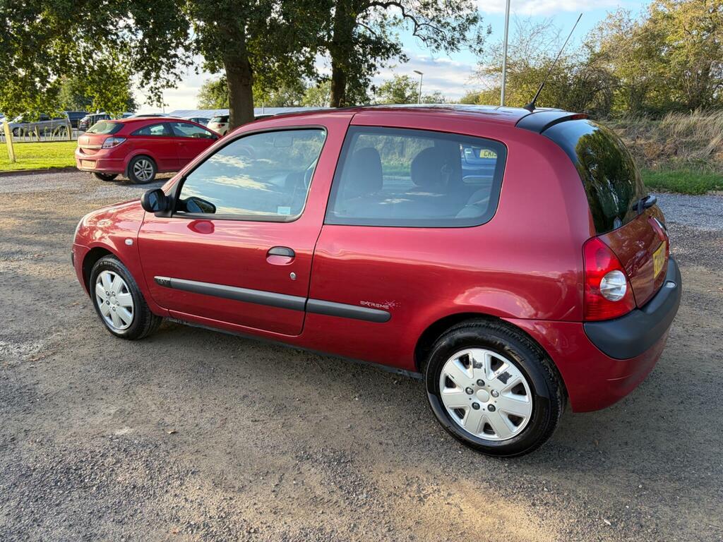 Renault Clio 1.2 Extreme Red #4