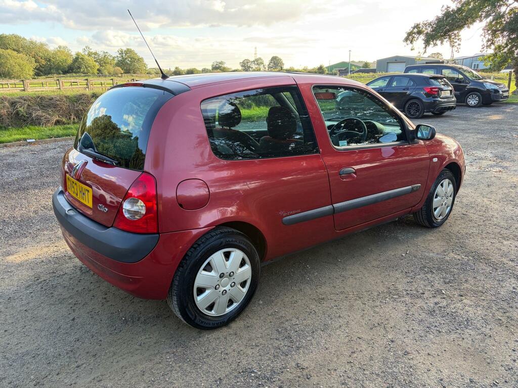 Renault Clio 1.2 Authentique Beige #8
