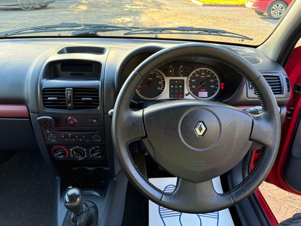 Renault Clio 1.2 Authentique Beige #17