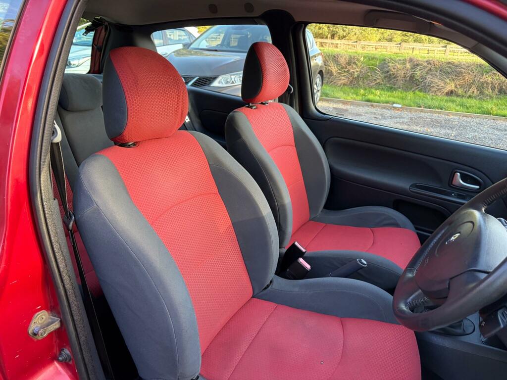 Renault Clio 1.2 Authentique Beige #23