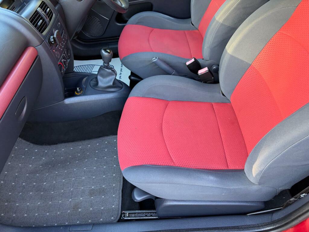 Renault Clio 1.2 Authentique Beige #28